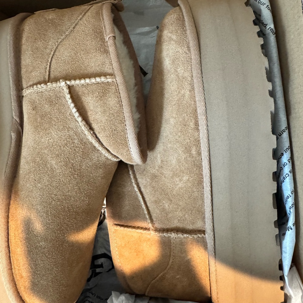 UGG CLASSIC ULTRA MINI PLATFORM IN CHESTNUT